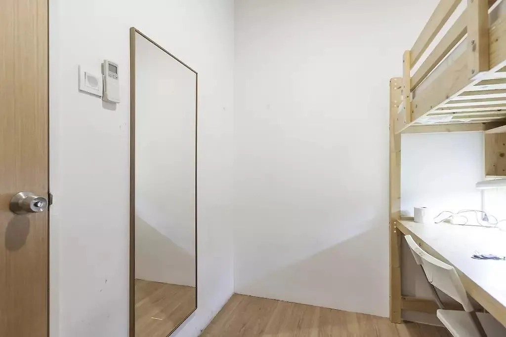 Loftbed Room Within A Lavender Walk Up Apartment For Locals, Pr, Ep, Sp Holders Only, Not Hotel Tourists シンガポール