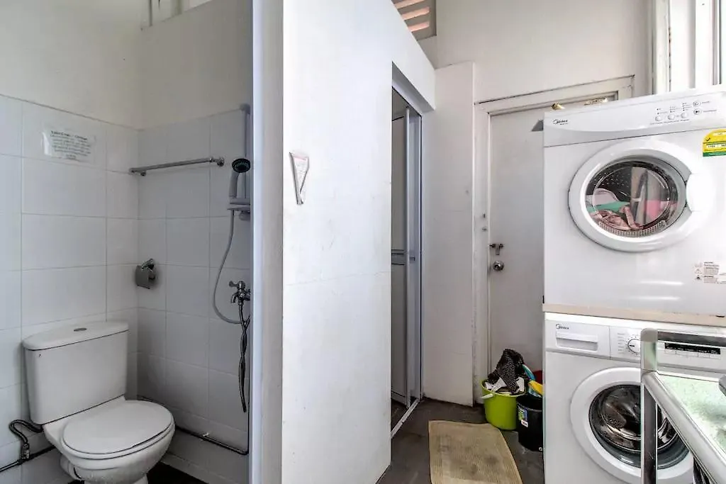 Lavender Walk-Up: Local & PR Loft Apartment Singapore Singapore